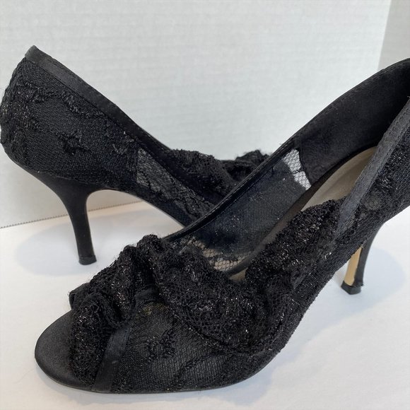 ANN MARINO BLACK HOLLYWOOD LACE HEELS IN SIZE 9 - Picture 5 of 8